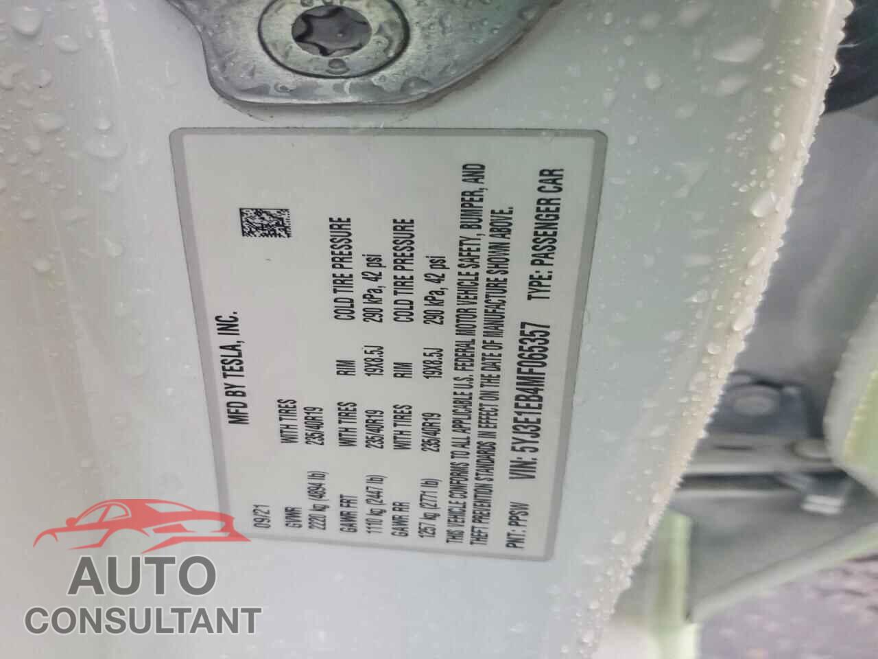 TESLA MODEL 3 2021 - 5YJ3E1EB4MF065357