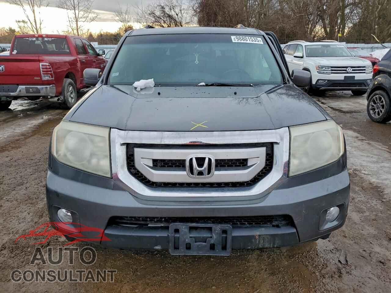 HONDA PILOT 2011 - 5FNYF4H98BB016642