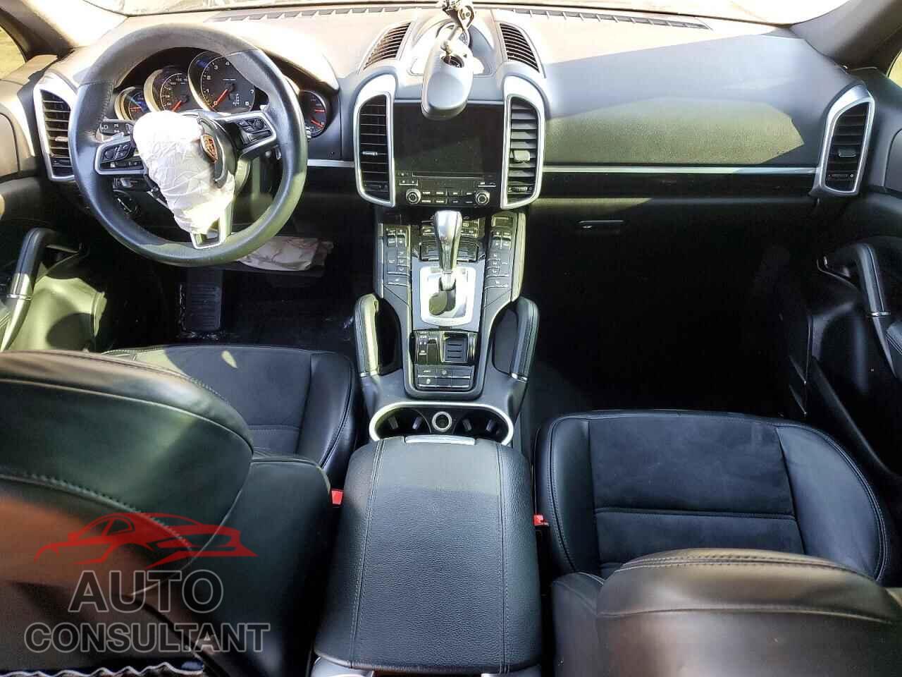 PORSCHE CAYENNE 2017 - WP1AA2A20HKA89371