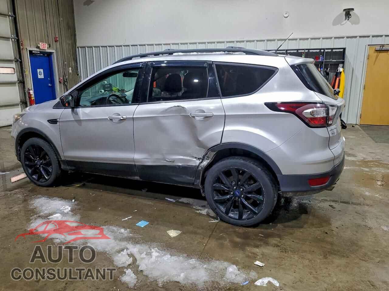 FORD ESCAPE 2017 - 1FMCU9GD7HUA44592