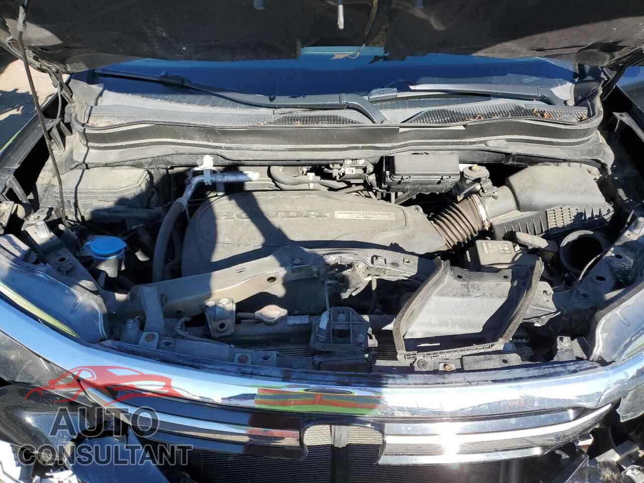 HONDA PILOT 2017 - 5FNYF6H99HB097543