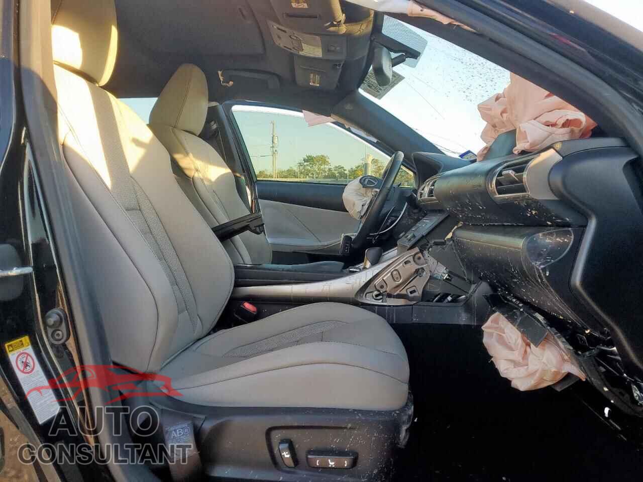 LEXUS IS 2015 - JTHCE1D28F5006350