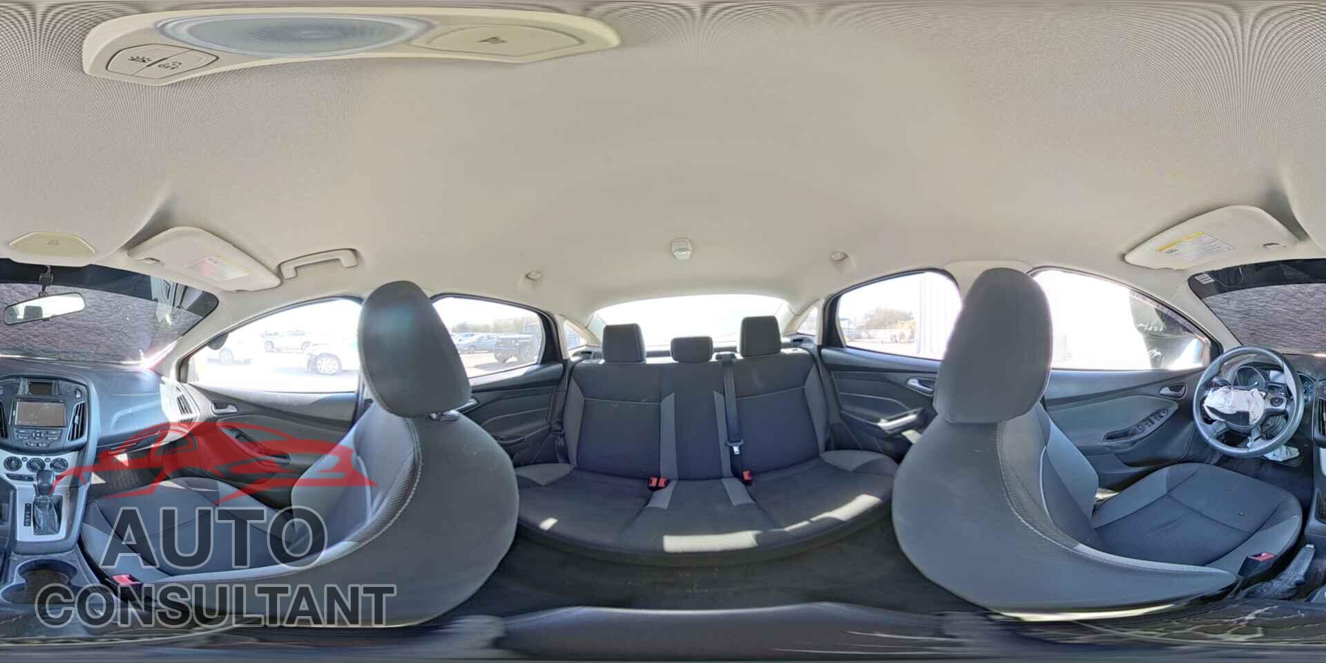 FORD FOCUS 2013 - 1FADP3F2XDL125699