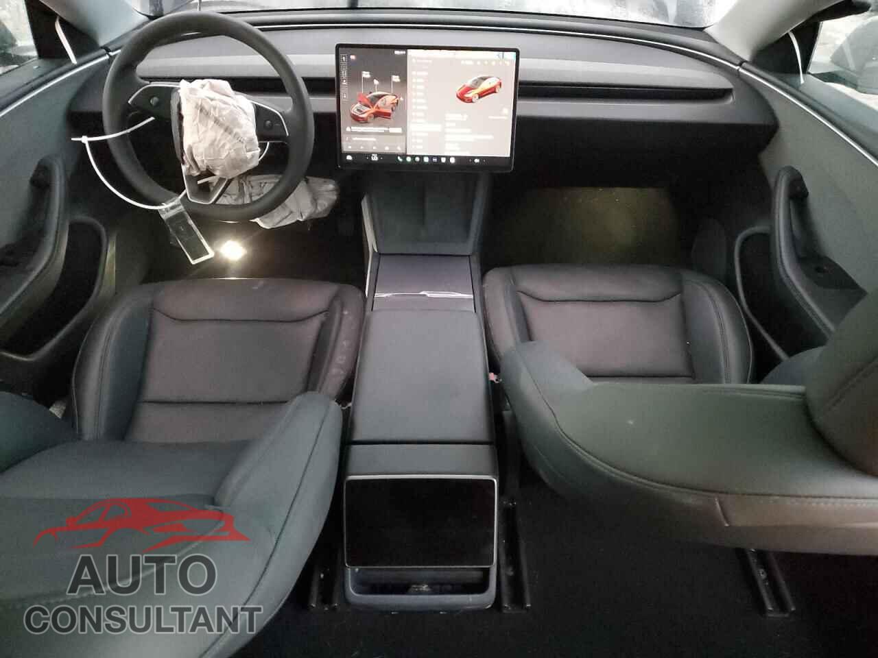 TESLA MODEL 3 2025 - 5YJ3E1EA3SF029695