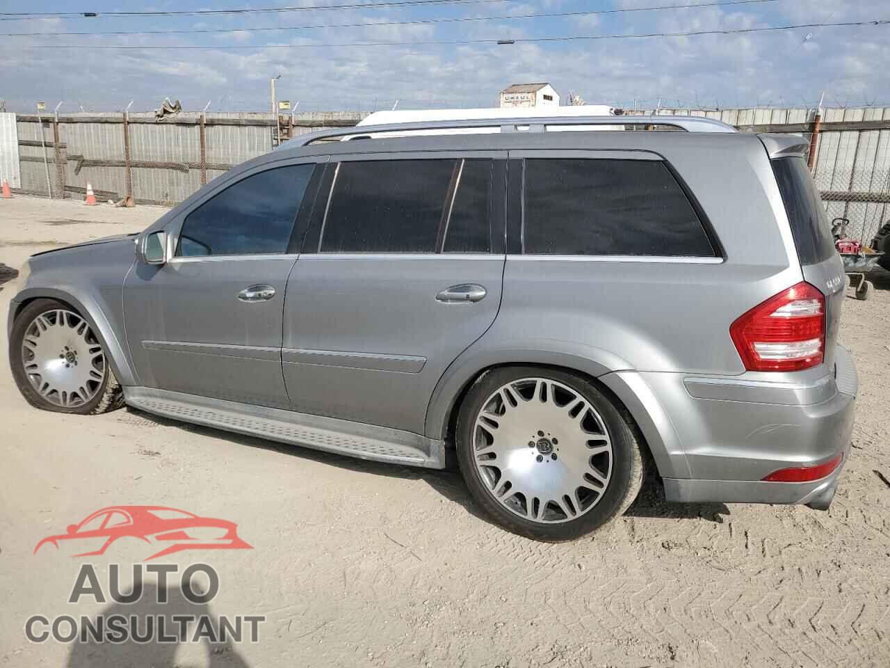 MERCEDES-BENZ GL-CLASS 2010 - 4JGBF8GEXAA597043