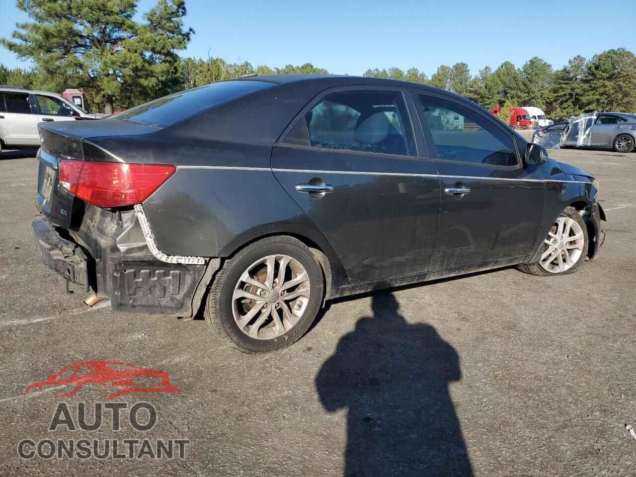 KIA FORTE 2011 - KNAFU4A21B5385075