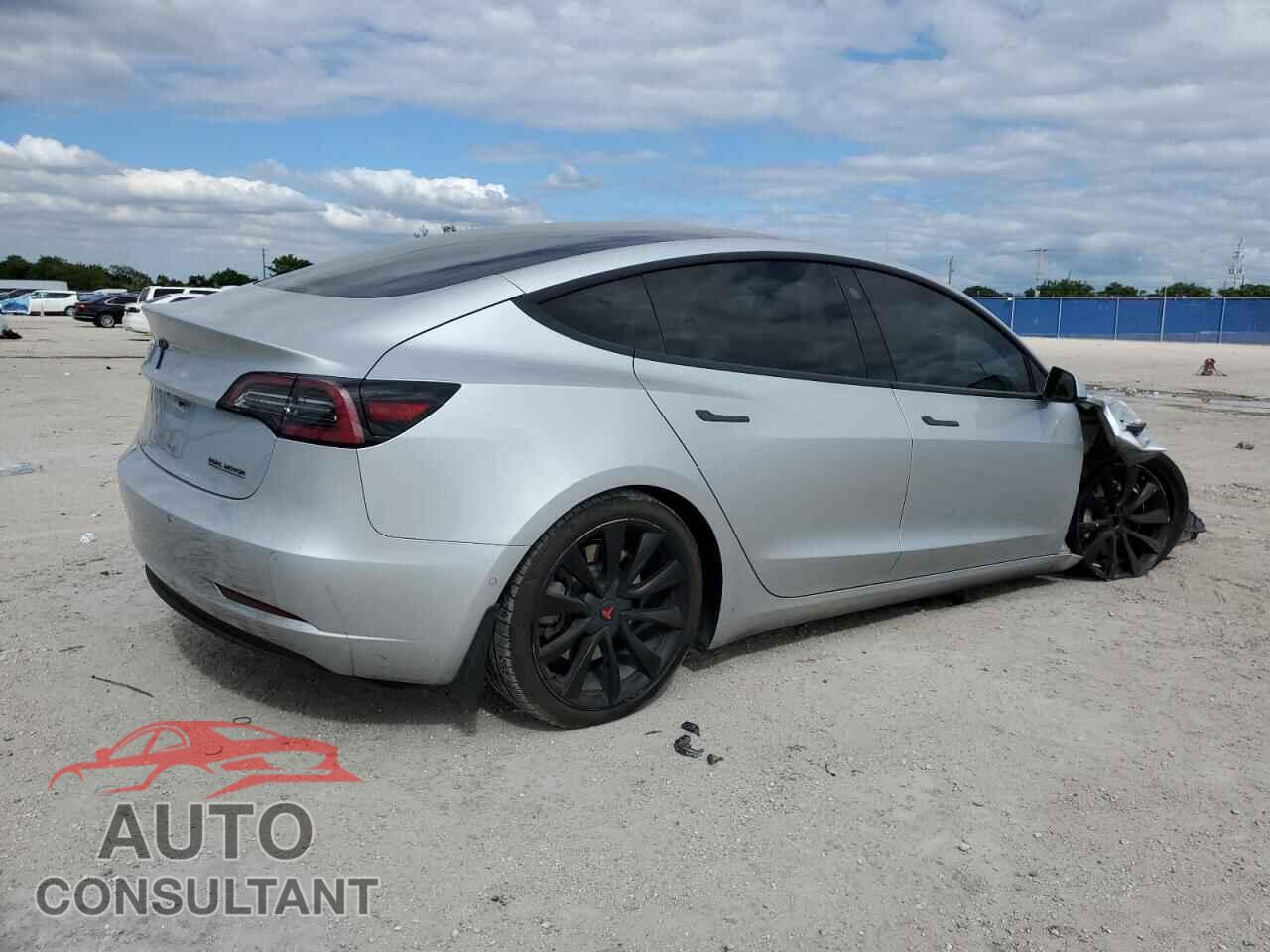 TESLA MODEL 3 2018 - 5YJ3E1EB8JF069276