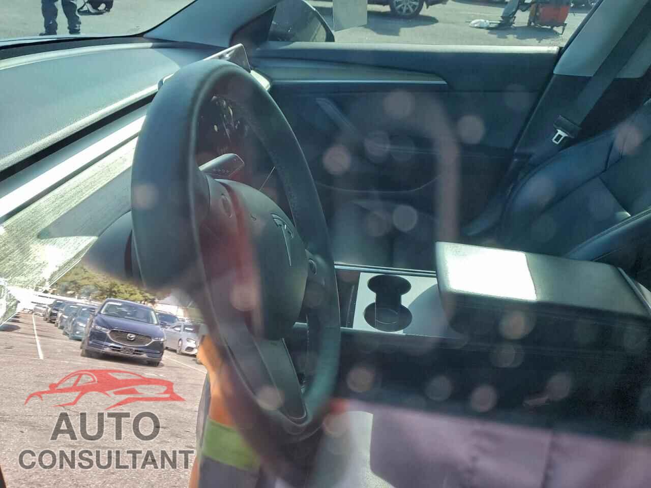TESLA MODEL 3 2021 - 5YJ3E1EC7MF005744