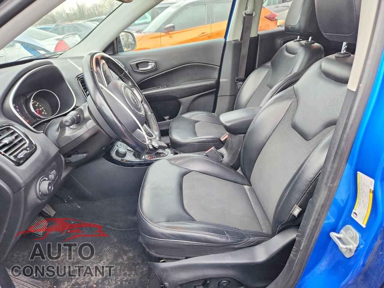 JEEP COMPASS 2018 - 3C4NJDBB4JT458301