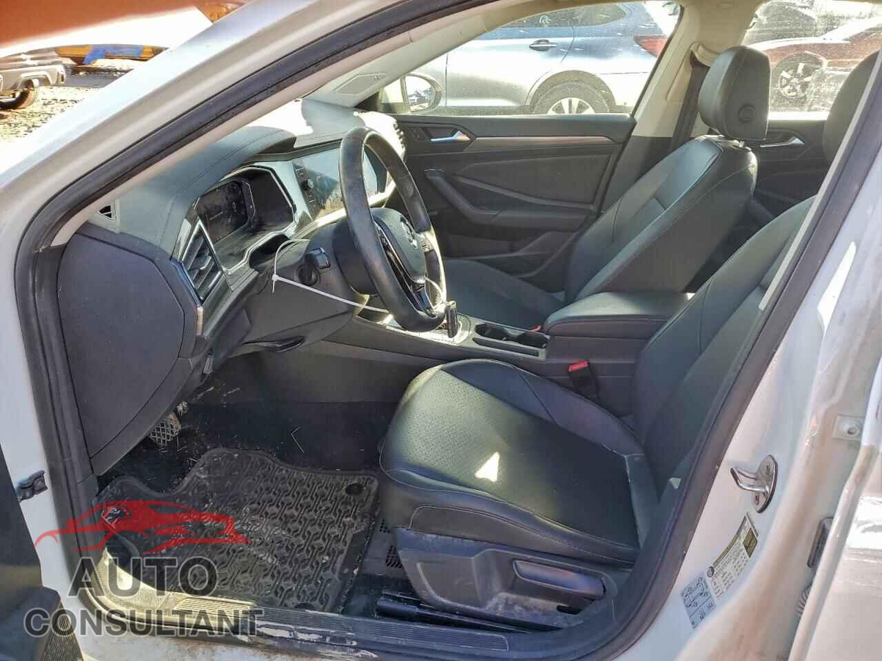 VOLKSWAGEN JETTA 2019 - 3VWEB7BU4KM269558