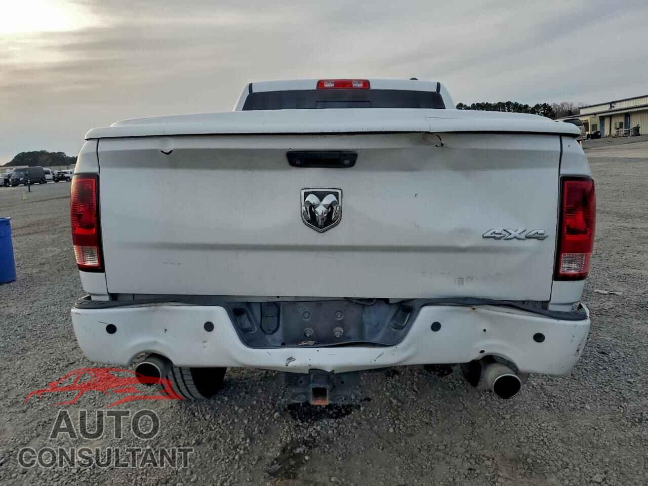 DODGE RAM 1500 2012 - 1C6RD7MT0CS214947