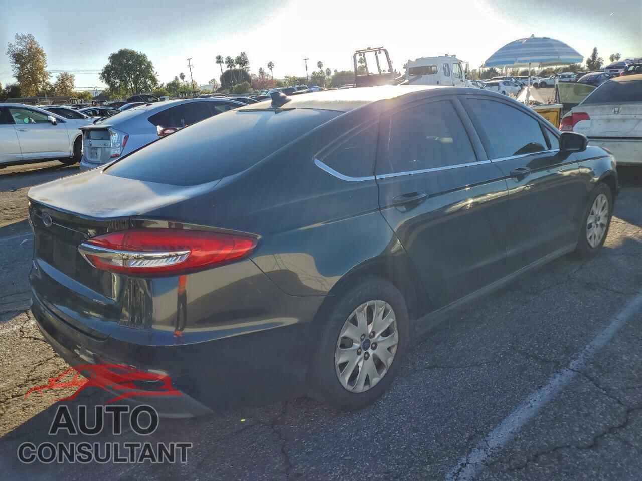 FORD FUSION 2020 - 3FA6P0G73LR171182