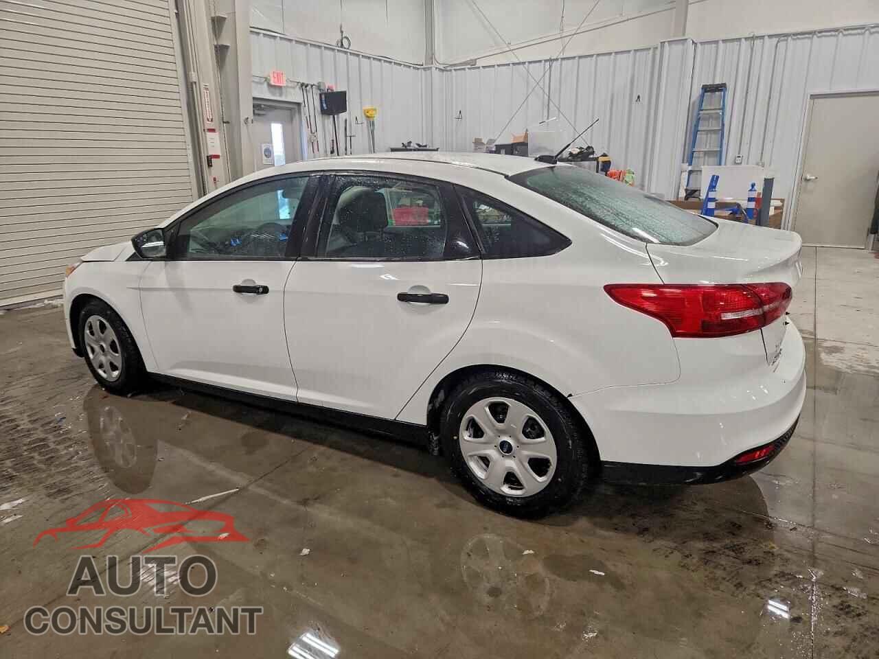 FORD FOCUS 2015 - 1FADP3E20FL367888