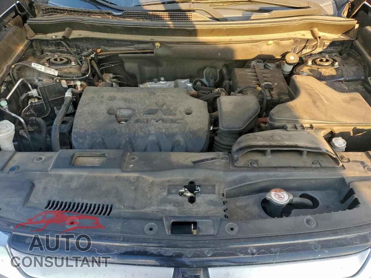 MITSUBISHI OUTLANDER 2017 - JA4AD3A34HZ025939