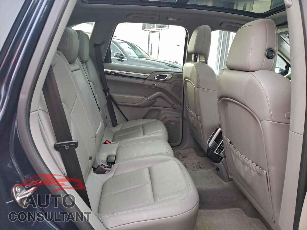 PORSCHE CAYENNE 2013 - WP1AA2A25DLA10636