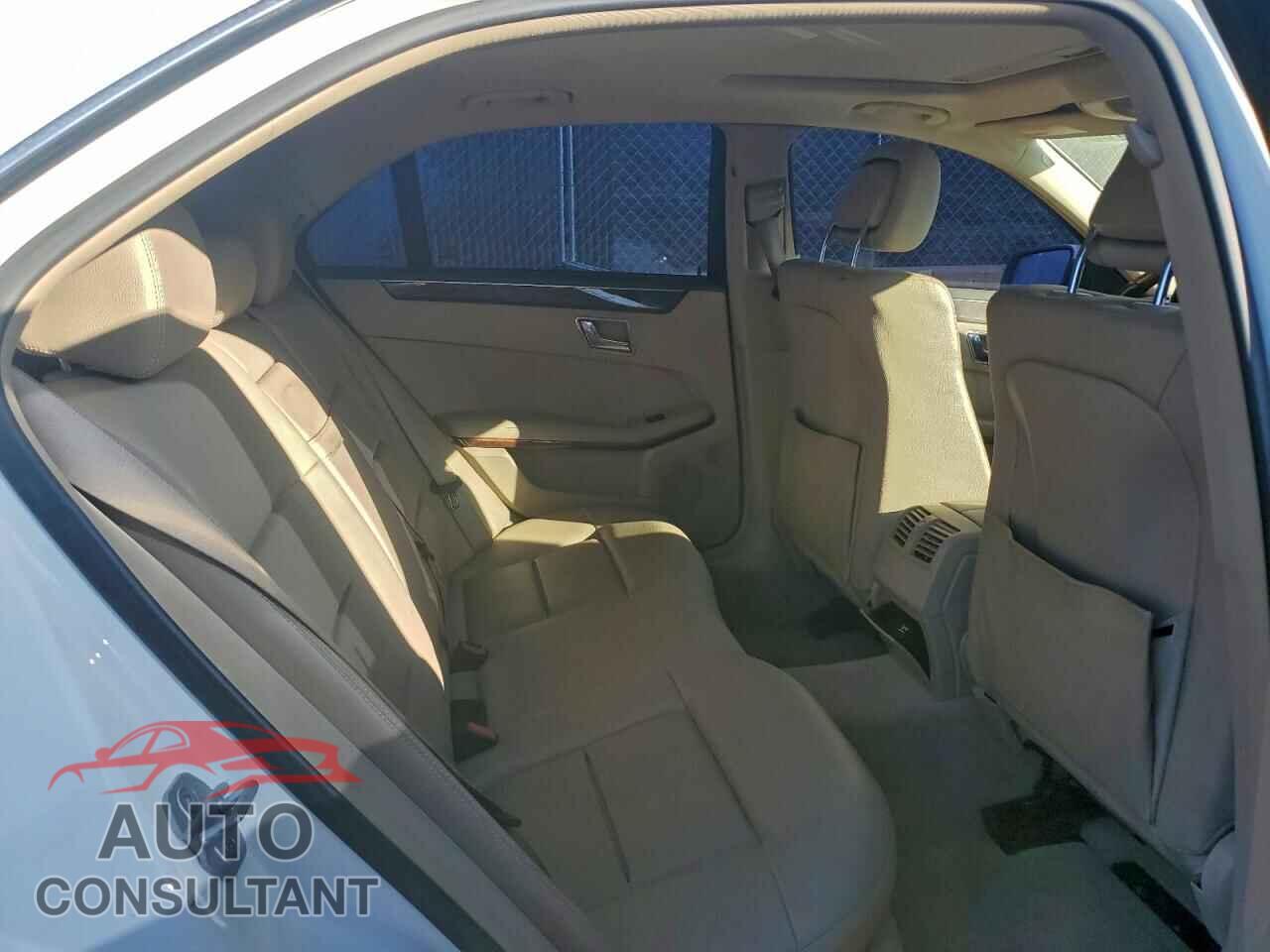 MERCEDES-BENZ E-CLASS 2011 - WDDHF5GB1BA274767