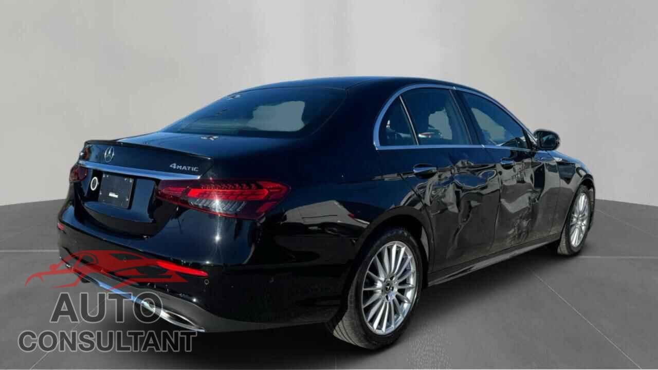 MERCEDES-BENZ E-CLASS 2022 - W1KZF8EB5NB056256