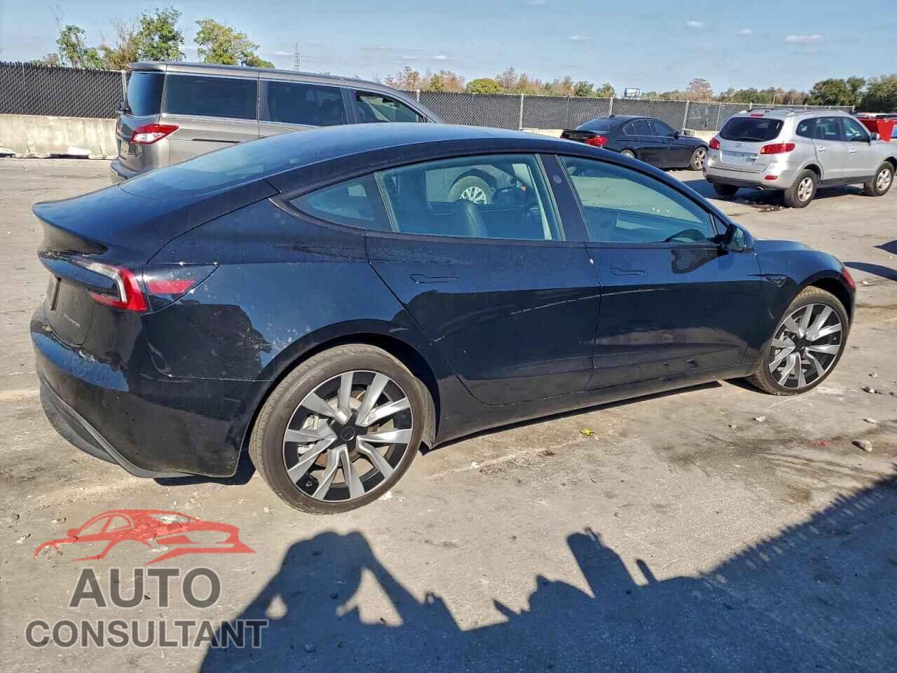 TESLA MODEL 3 2024 - 5YJ3E1EB0RF789327