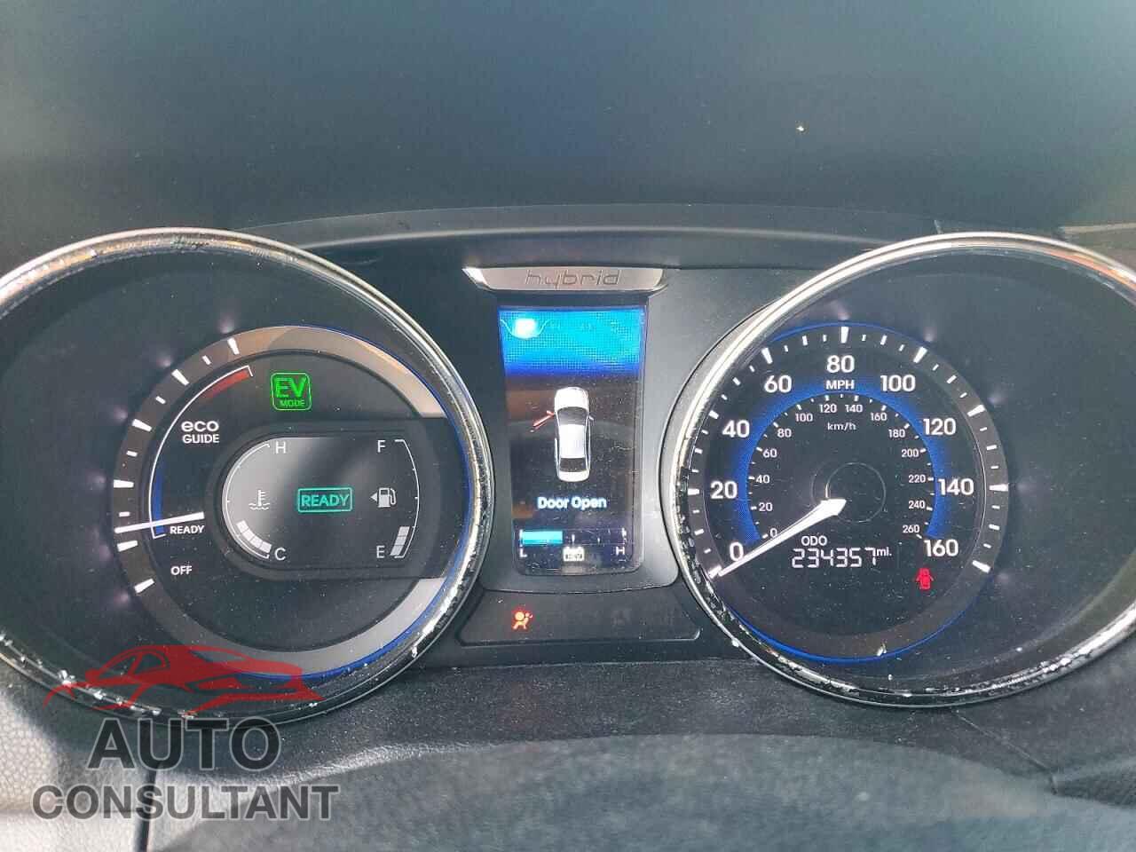 HYUNDAI SONATA 2012 - KMHEC4A43CA036457