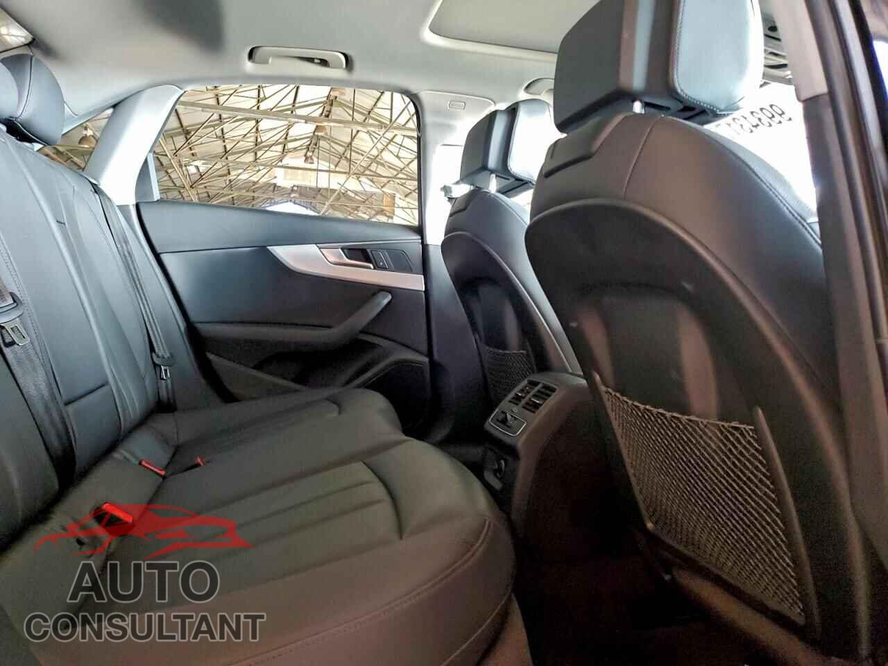 AUDI A4 2018 - WAUDNAF48JN017861
