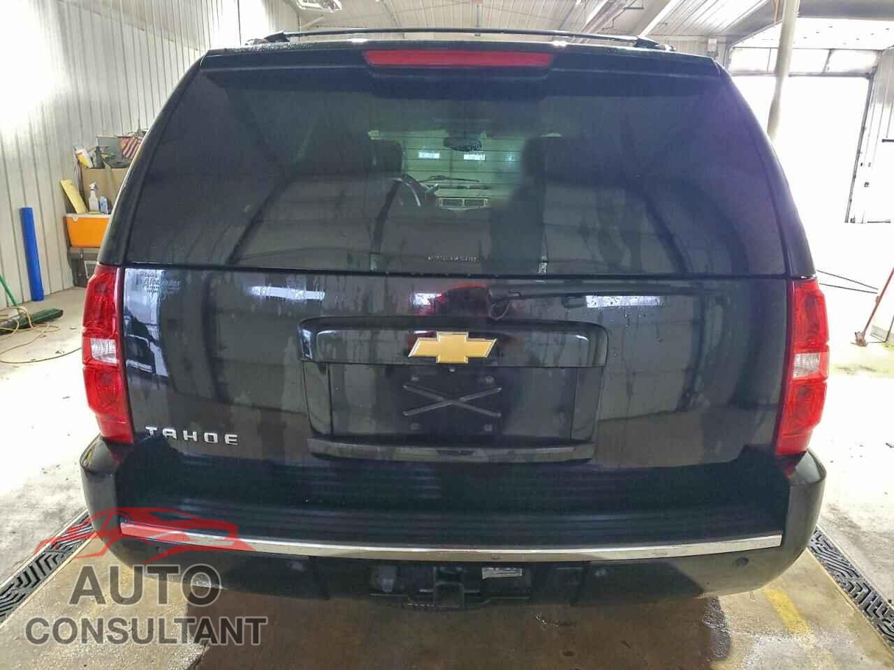 CHEVROLET TAHOE 2013 - 1GNSKCE08DR253184