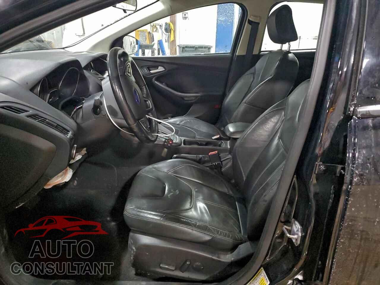 FORD FOCUS 2016 - 1FADP3K25GL305246
