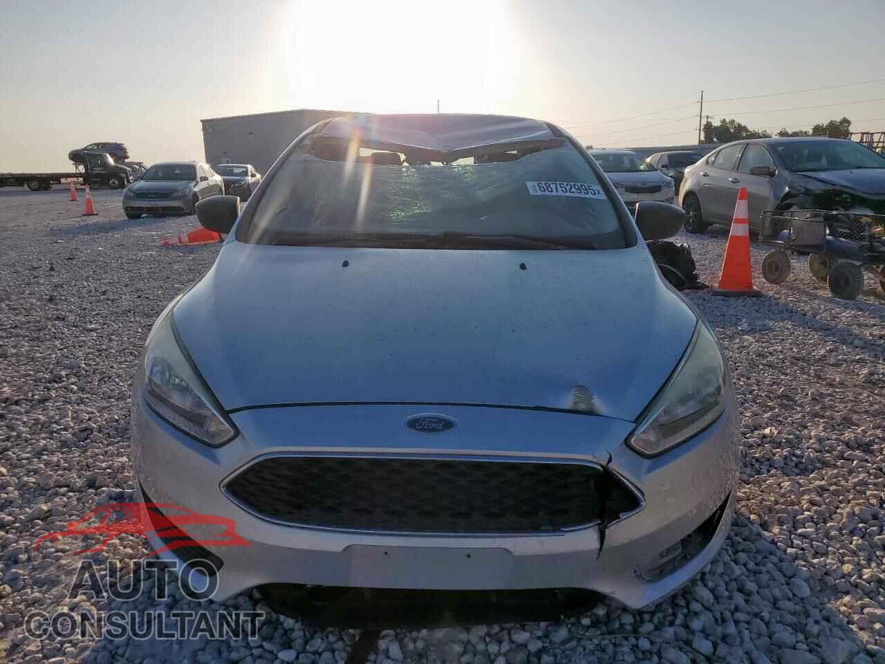 FORD FOCUS 2018 - 1FADP3E25JL241261
