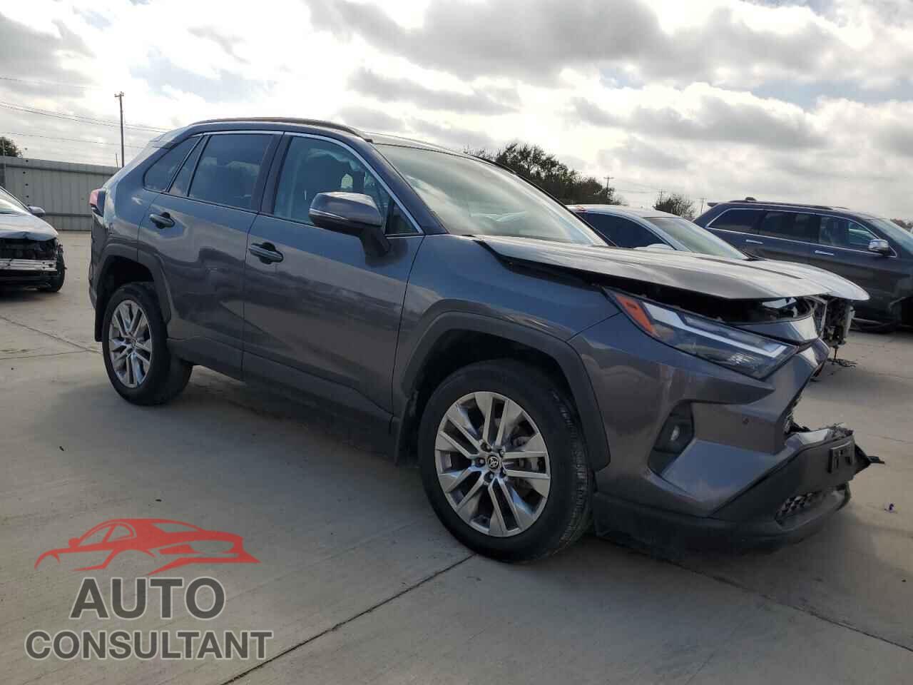 TOYOTA RAV4 2022 - 2T3C1RFV2NC194701