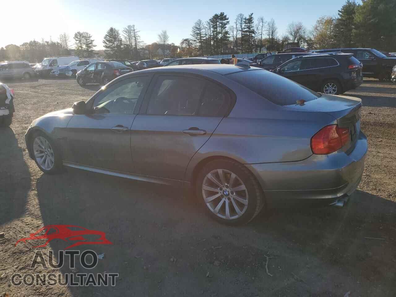 BMW 3 SERIES 2011 - WBAPH7G58BNN06566