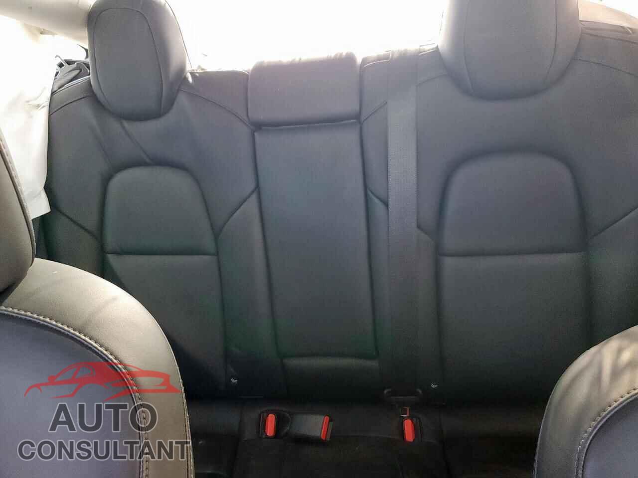 TESLA MODEL 3 2018 - 5YJ3E1EA0JF160596