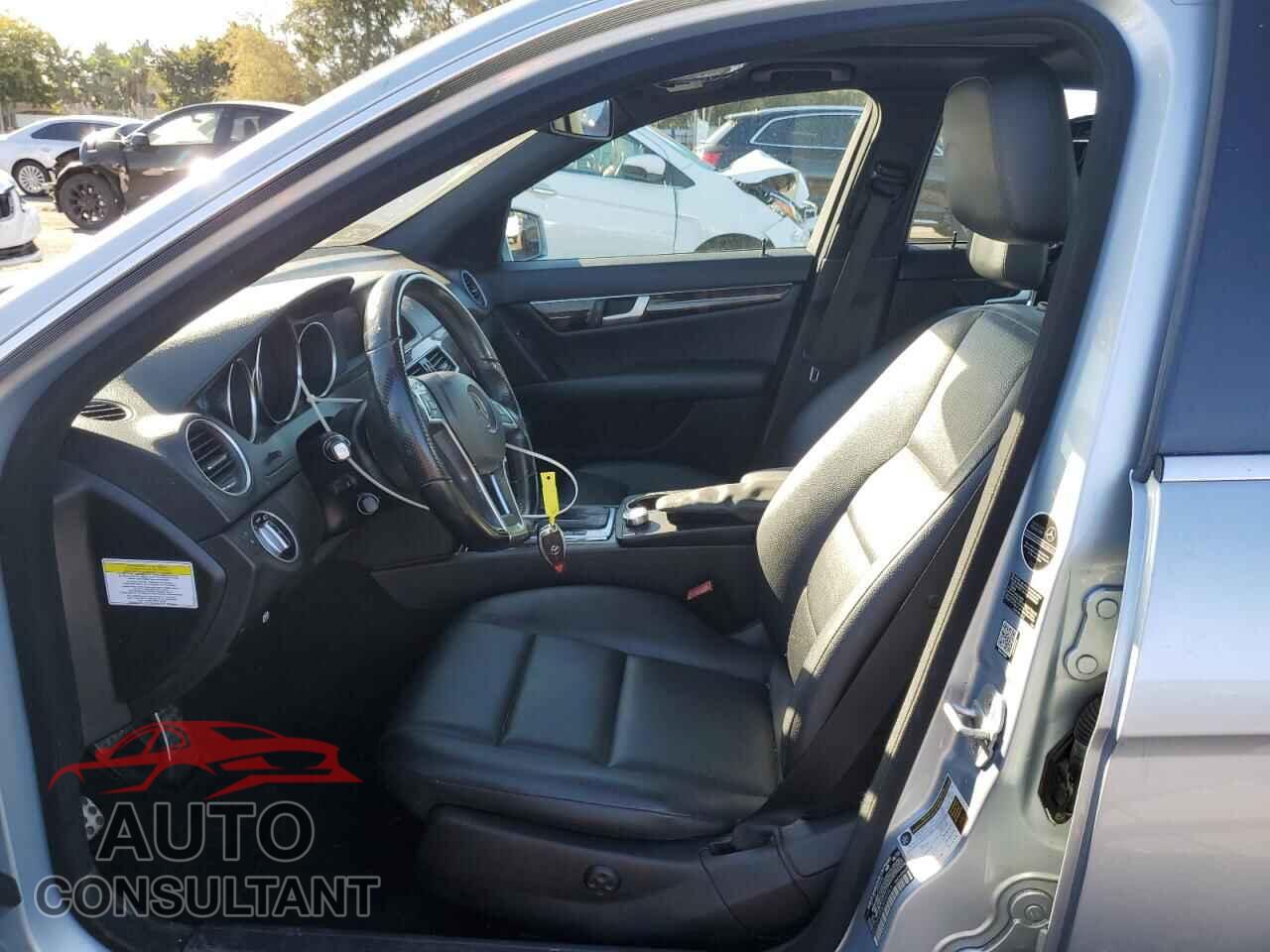 MERCEDES-BENZ C-CLASS 2014 - WDDGF4HB5EA930963