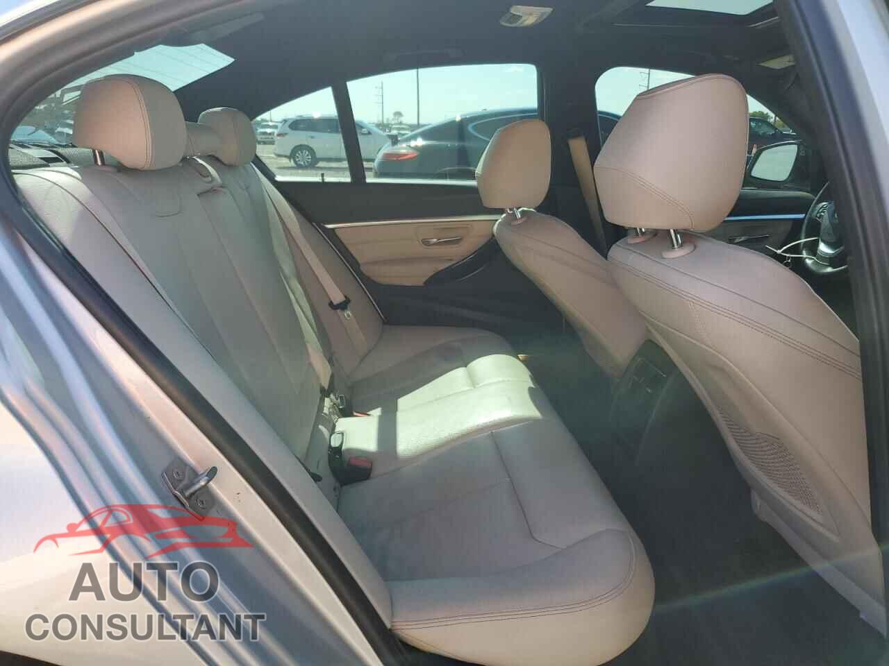 BMW 3 SERIES 2018 - WBA8B9C52JEE81754