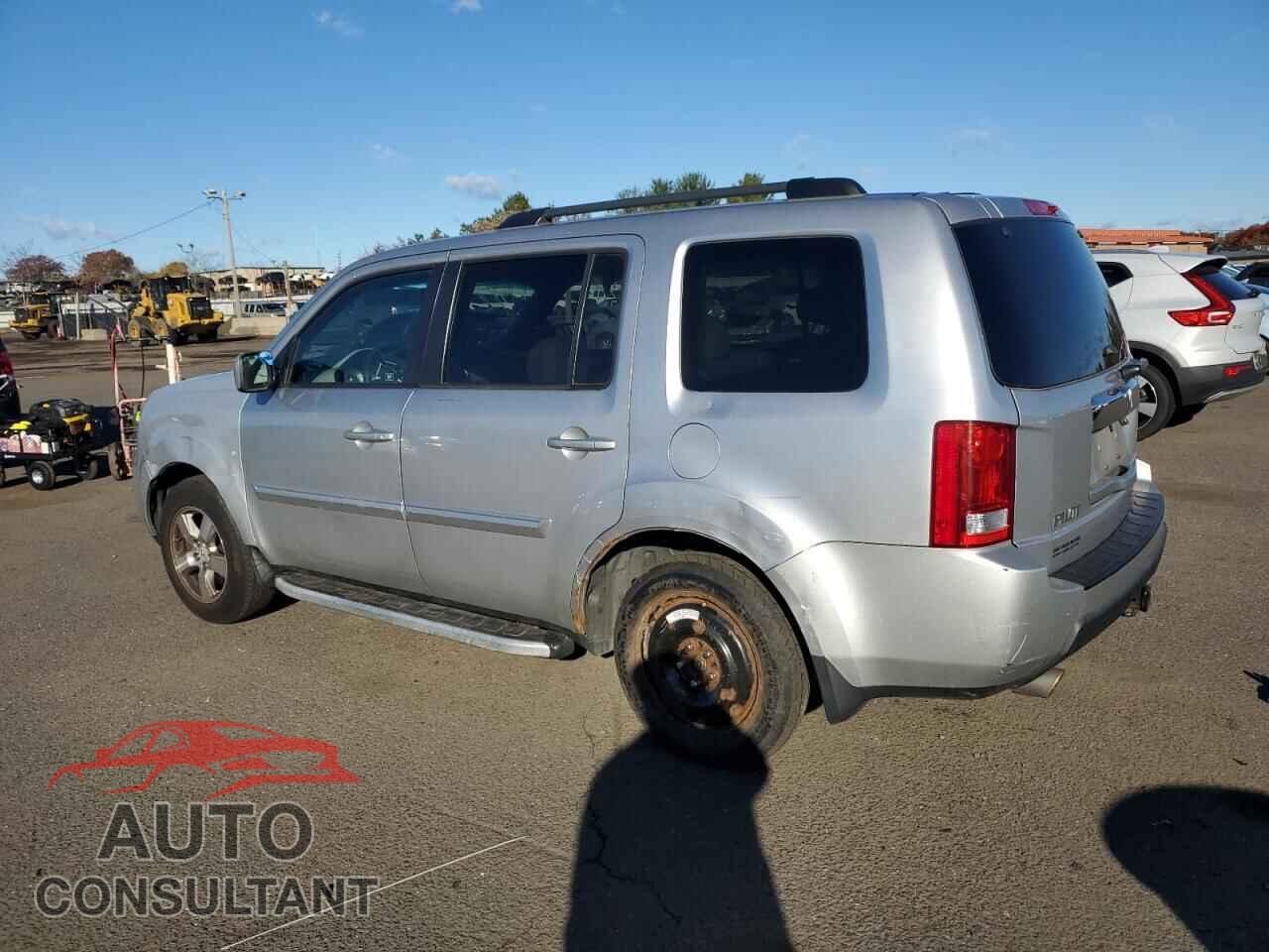 HONDA PILOT 2011 - 5FNYF4H50BB014168
