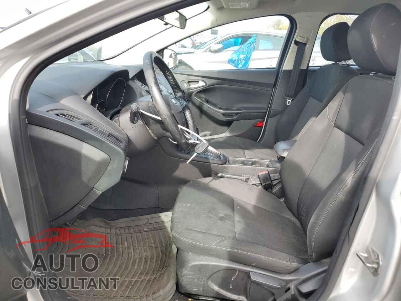 FORD FOCUS 2015 - 1FADP3K26FL363347