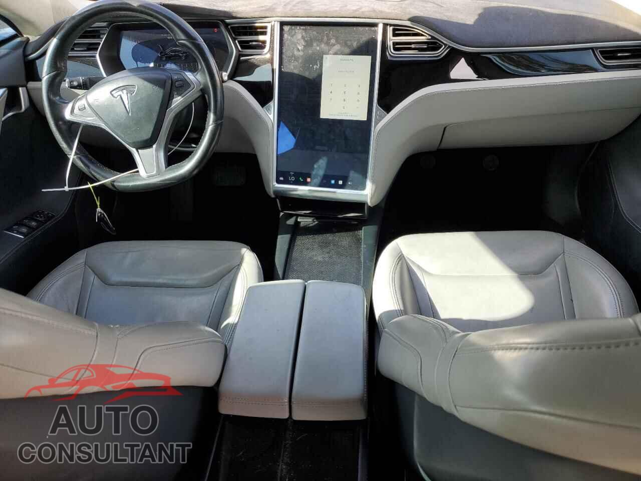 TESLA MODEL S 2015 - 5YJSA1E28FF102551
