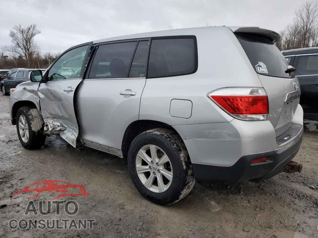 TOYOTA HIGHLANDER 2013 - 5TDBK3EH8DS224946