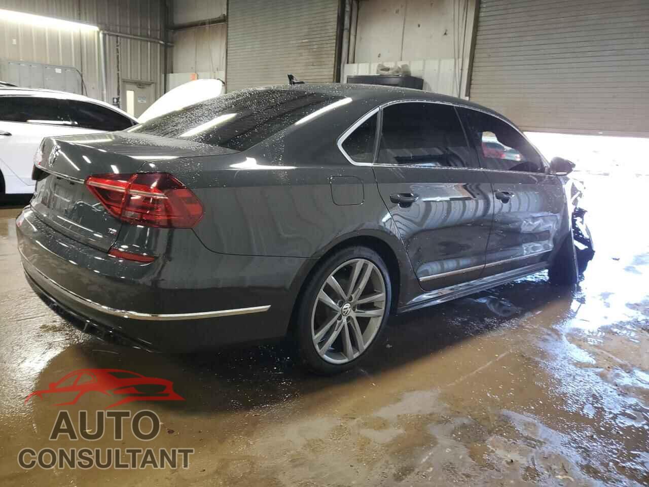 VOLKSWAGEN PASSAT 2017 - 1VWDT7A31HC021943