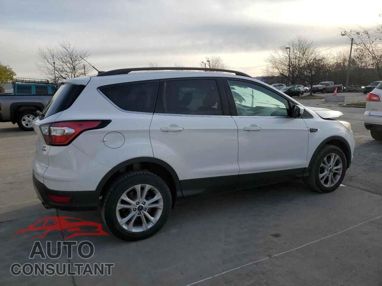 FORD ESCAPE 2018 - 1FMCU9G90JUC13692