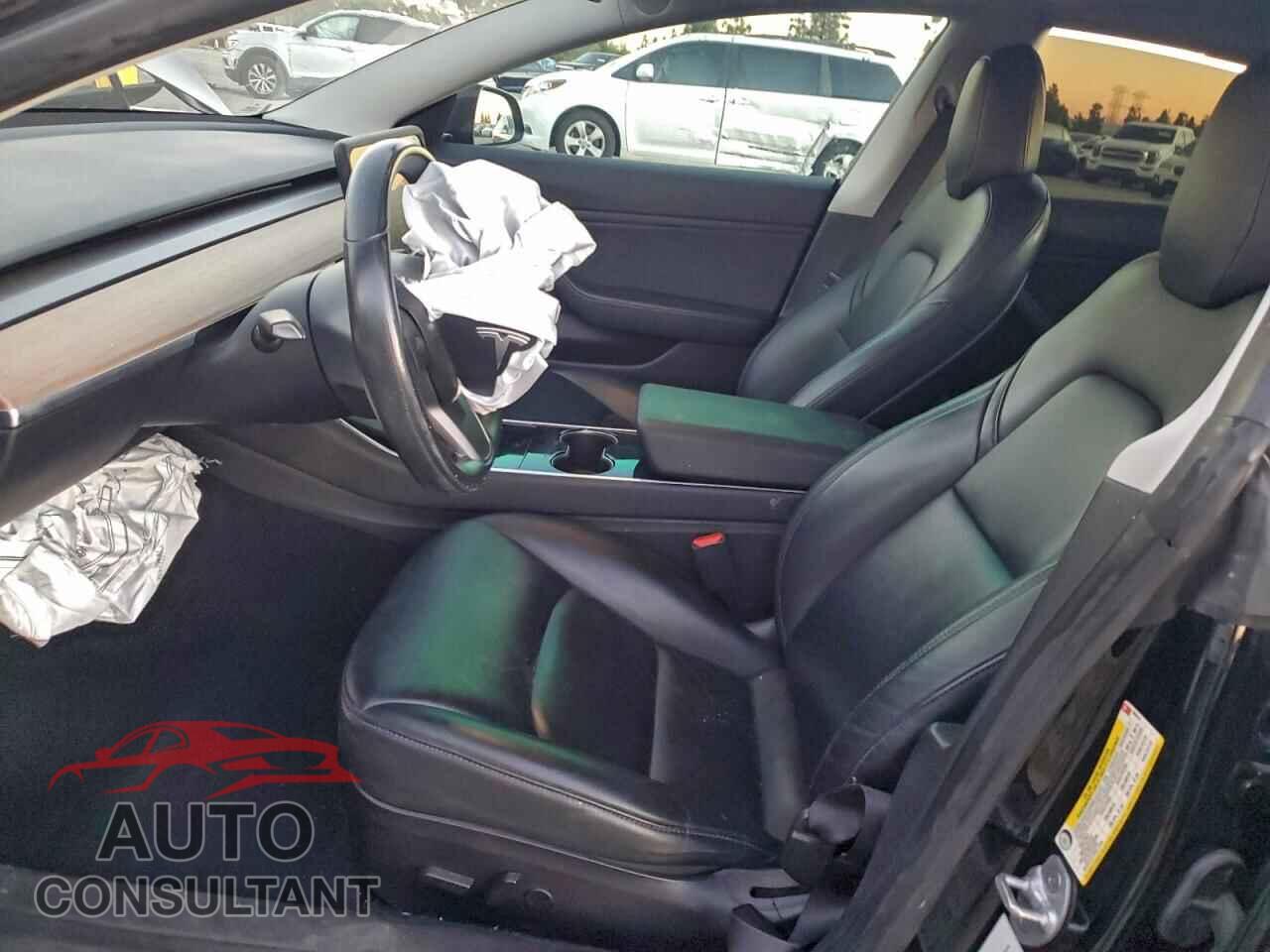 TESLA MODEL 3 2019 - 5YJ3E1EA5KF300479