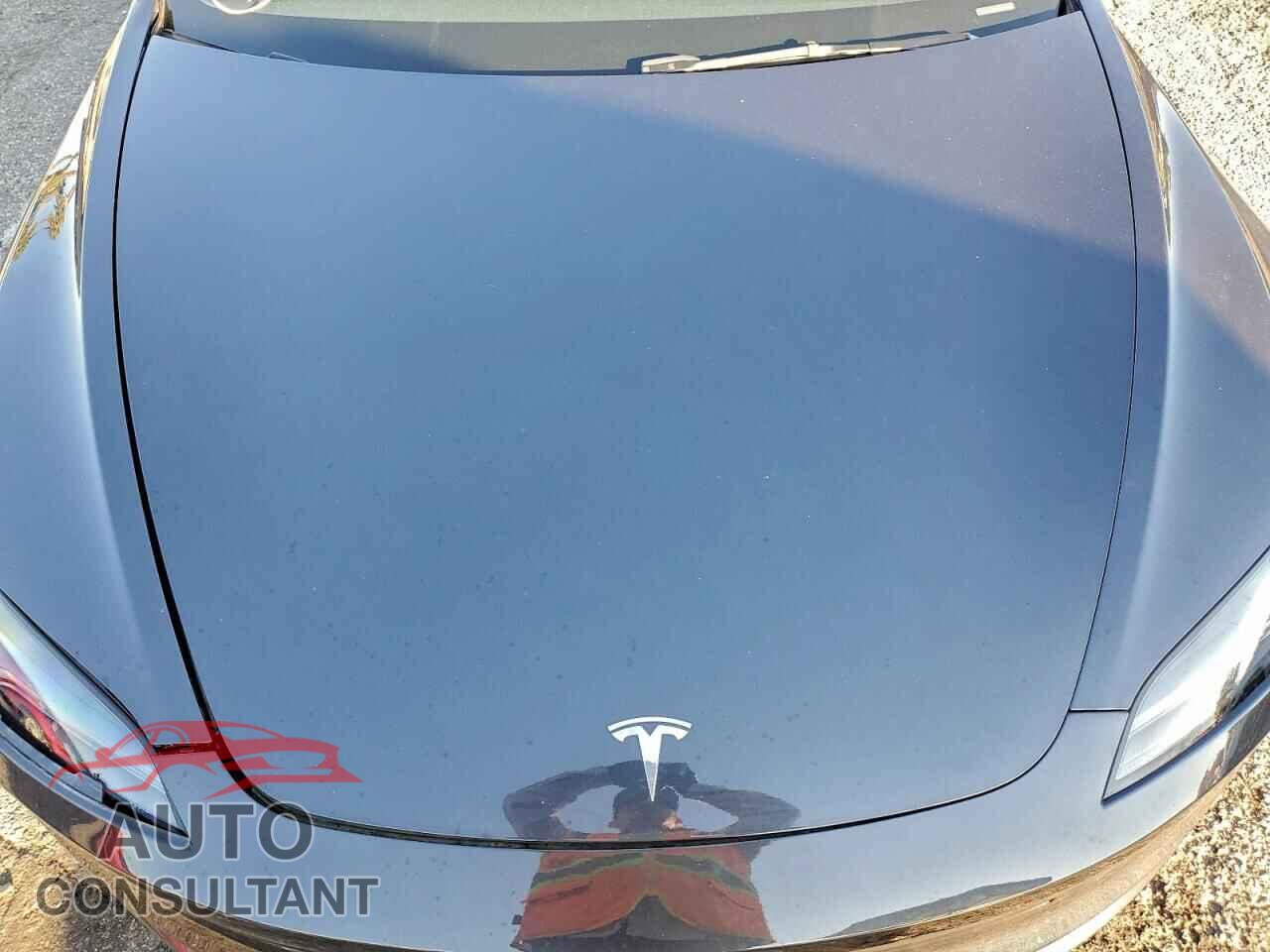 TESLA MODEL 3 2024 - 5YJ3E1EA9RF745656