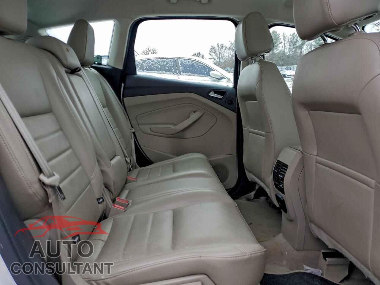 FORD CMAX 2015 - 1FADP5BU7FL112401