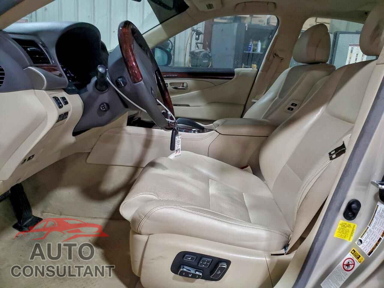 LEXUS LS460 2014 - JTHBL5EF4E5130138