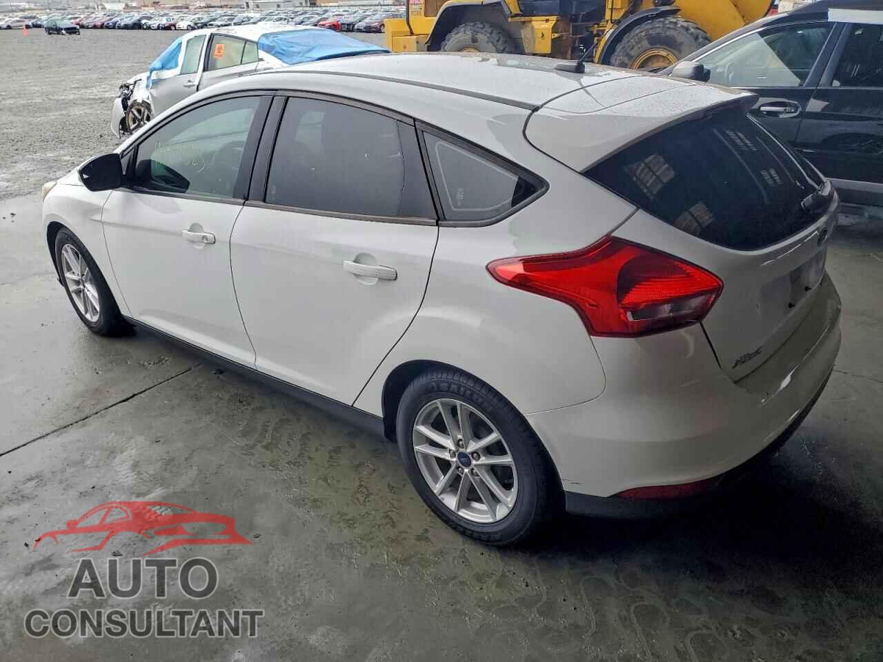 FORD FOCUS 2017 - 1FADP3K27HL268492