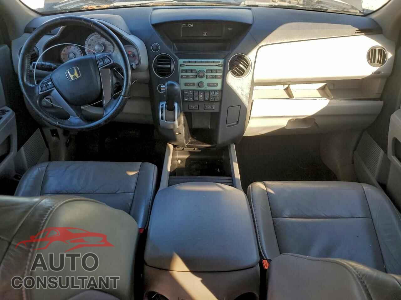 HONDA PILOT 2011 - 5FNYF4H51BB053724