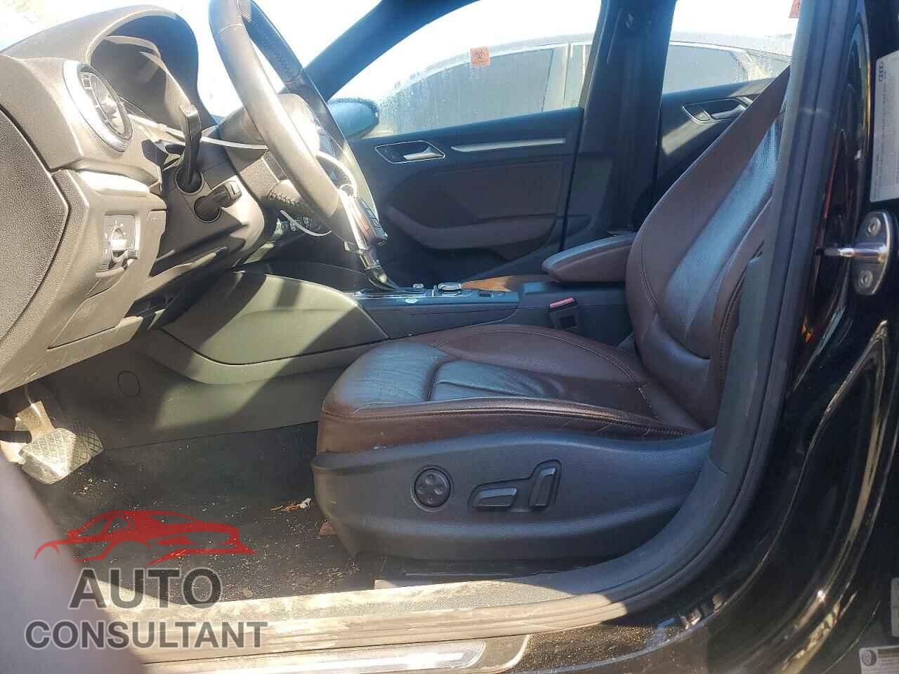 AUDI A3 2018 - WAUAUGFF7J1010434