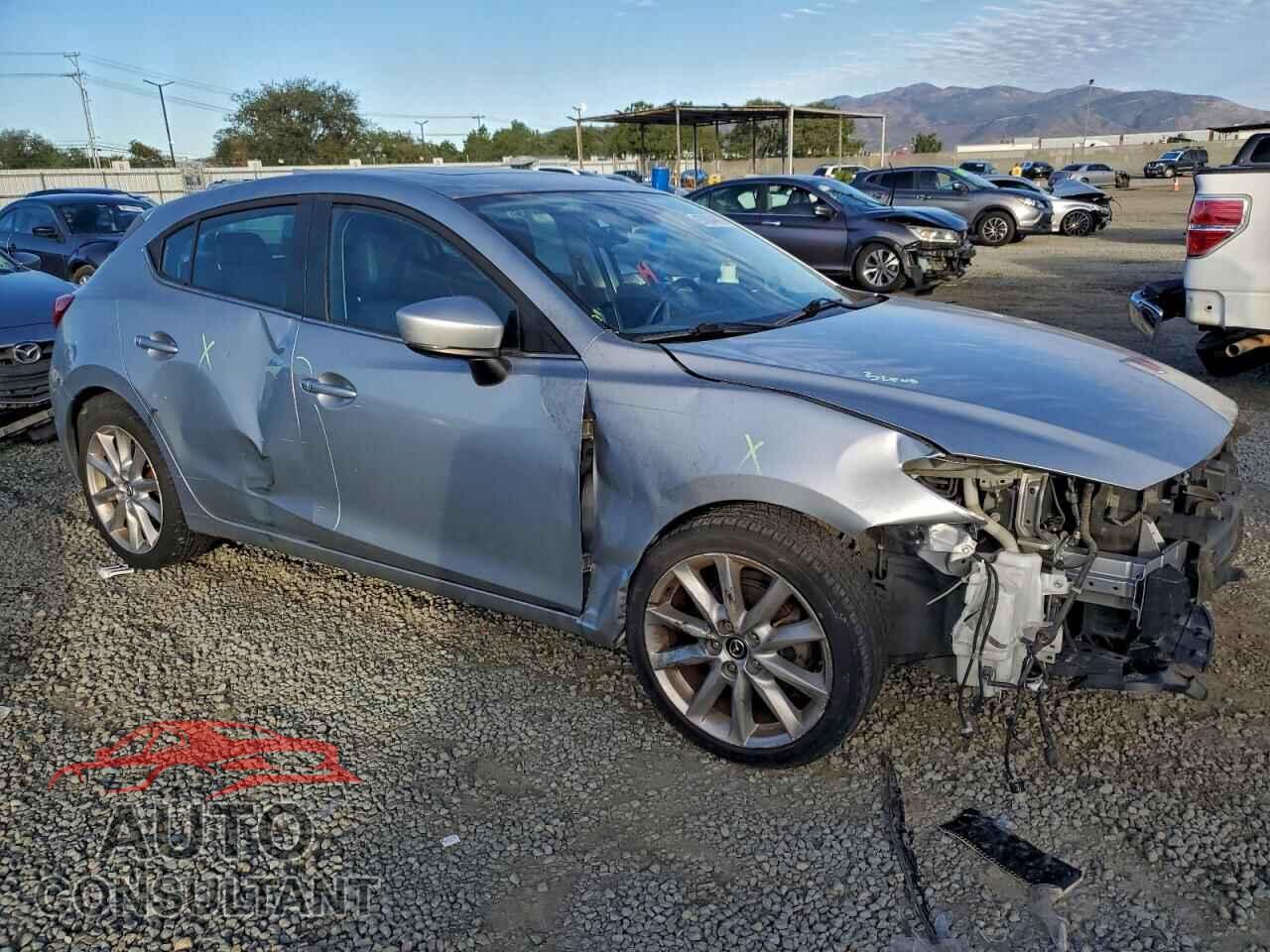 MAZDA 3 2017 - 3MZBN1M38HM134250