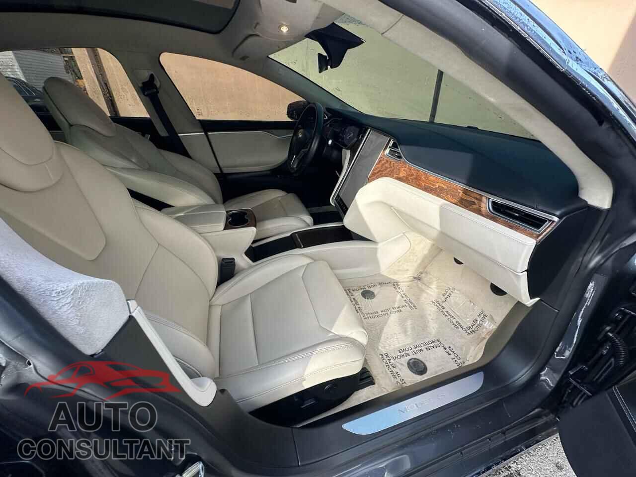 TESLA MODEL S 2018 - 5YJSA1E25JF243568