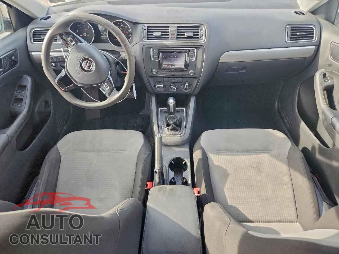 VOLKSWAGEN JETTA 2017 - 3VW2B7AJ7HM397411