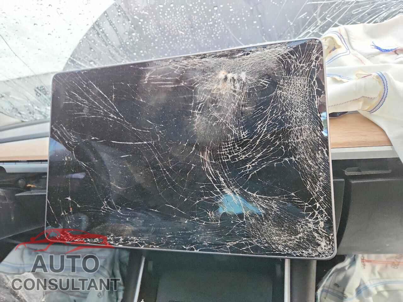 TESLA MODEL 3 2018 - 5YJ3E1EA7JF165648