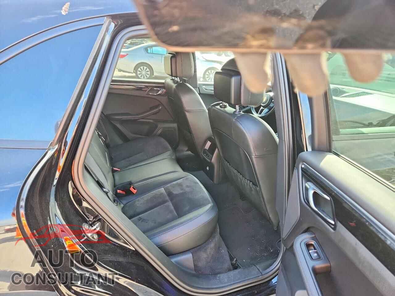 PORSCHE MACAN 2015 - WP1AB2A56FLB52309
